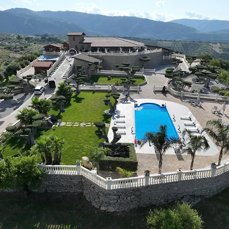 Tenuta Pietravera * Furnari