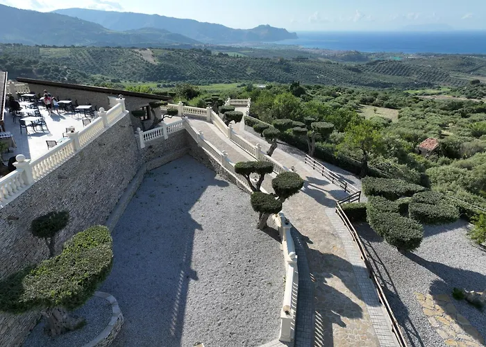 农家乐 Tenuta Pietravera 富尔纳里