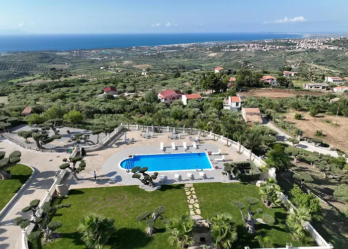 农家乐 Tenuta Pietravera 富尔纳里